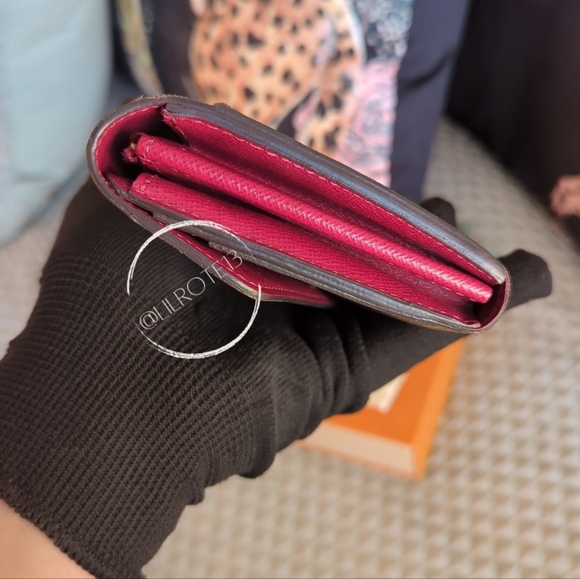 ⚡ FLASH SALE - Louis Vuitton Portefeiulle Sarah Wallet - Picture 5 of 16